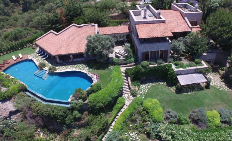 Magnificent gated mansion in a private and secluded area